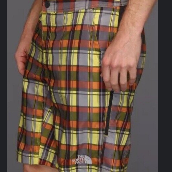 The North Face Other - The North Face Plaid Golf Men Pacific Creek Hybrid Shorts